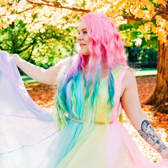 Meet your Posher, Jennifer - Picture 2 of 10